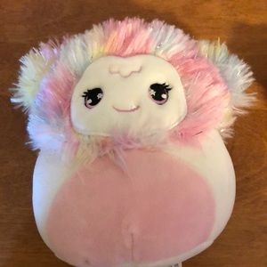 Mystery zaylee squishmallow